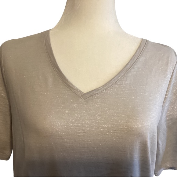 Chicos silver t-shirt size 1 NWT - Picture 3 of 7
